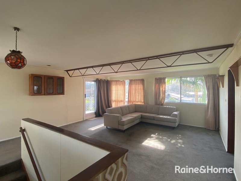 Photo - Upstairs Flat 1 Mia Way, Culburra Beach NSW 2540 - Image 2