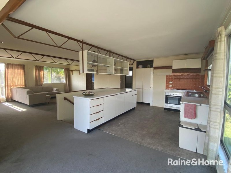 Photo - Upstairs Flat 1 Mia Way, Culburra Beach NSW 2540 - Image 4