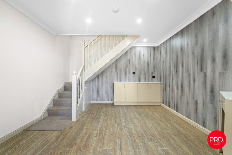 Photo - Upstairs/107 Alice Street, Newtown NSW 2042 - Image 3