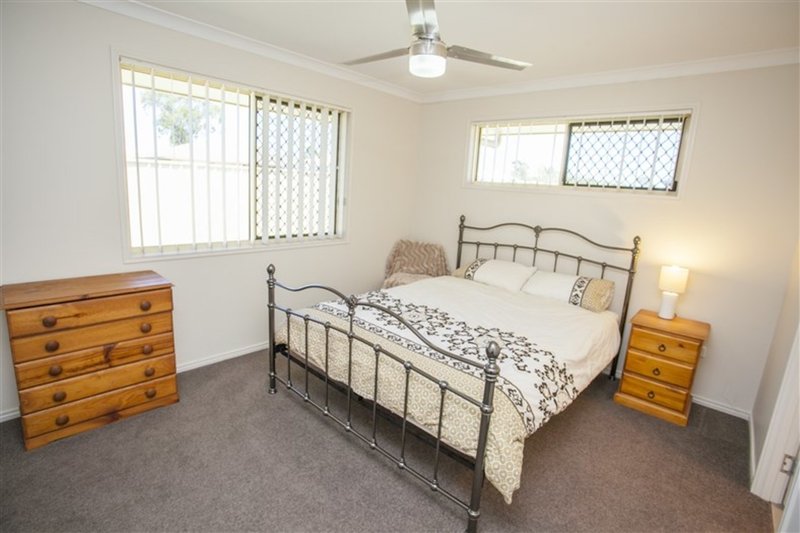 Photo - Villa 1 No 76 Price Street, Chinchilla QLD 4413 - Image 5