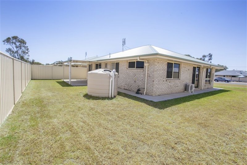 Photo - Villa 1 No 76 Price Street, Chinchilla QLD 4413 - Image 10