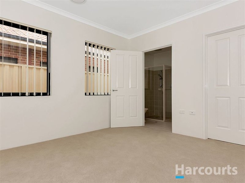 Photo - Villa 114/41 Geographe Way, Thornlie WA 6108 - Image 12