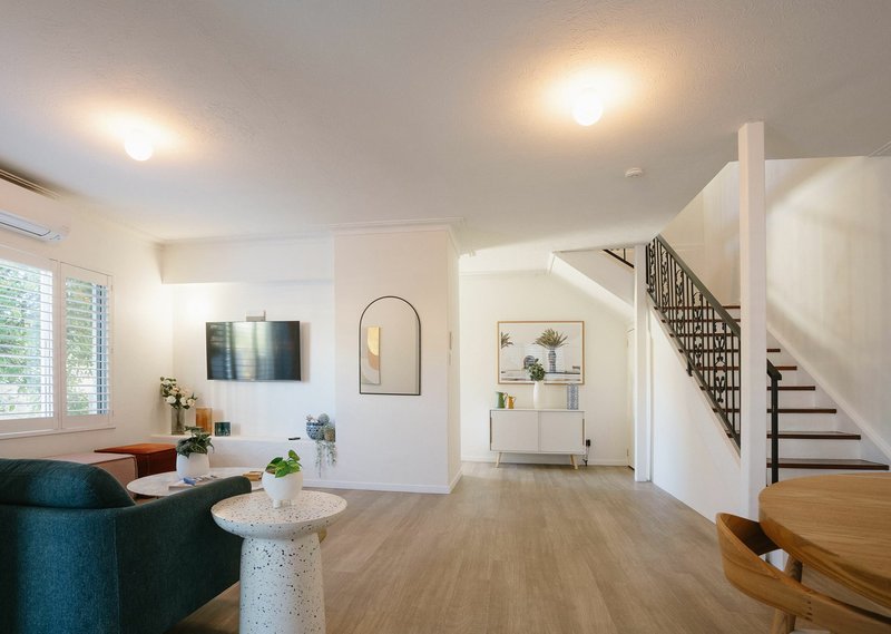 Photo - Villa 1/15 Thomas Drive, Surfers Paradise QLD 4217 - Image 2