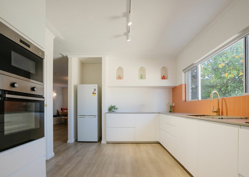 Photo - Villa 1/15 Thomas Drive, Surfers Paradise QLD 4217 - Image 3