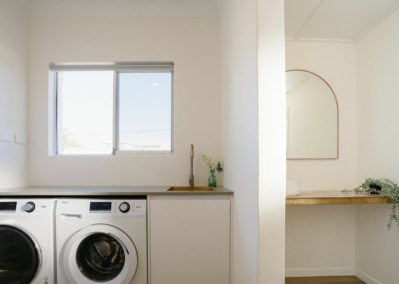 Photo - Villa 1/15 Thomas Drive, Surfers Paradise QLD 4217 - Image 6