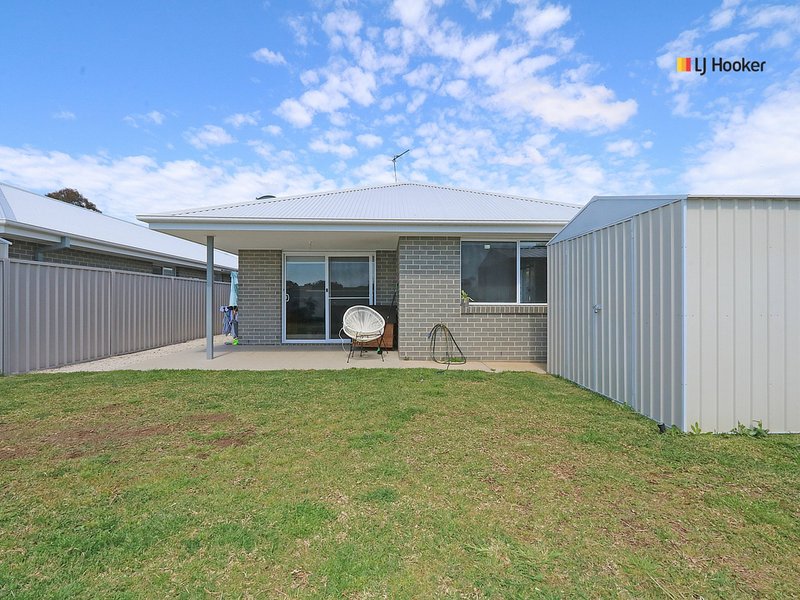 Photo - Villa 1/3 Craft Street, Lake Albert NSW 2650 - Image 12