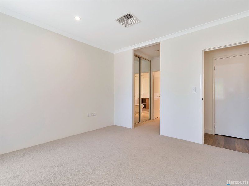 Photo - Villa 24/41 Geographe Way, Thornlie WA 6108 - Image 9