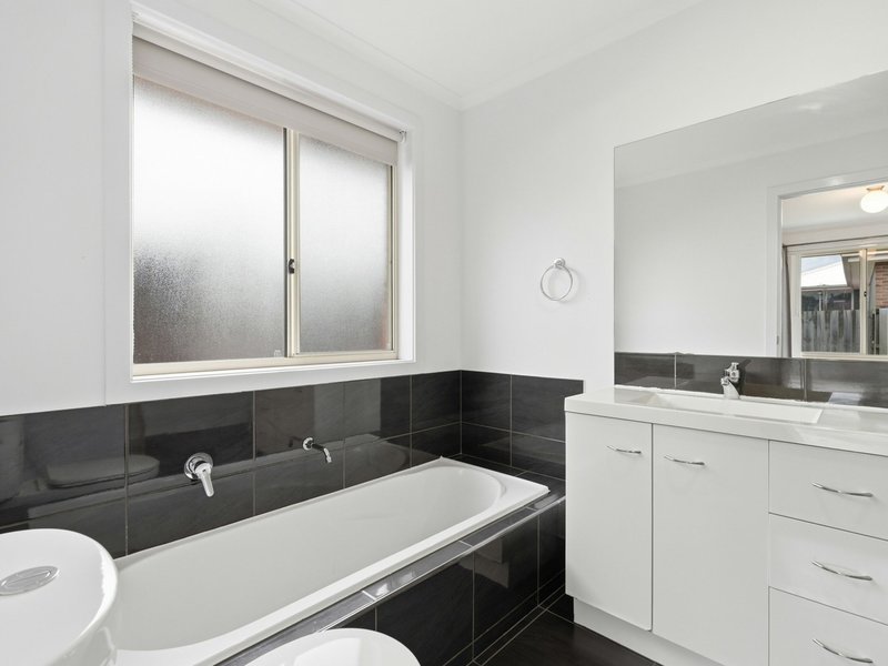 Photo - Villa 2/55 Cavenor Drive, Rokeby TAS 7019 - Image 11