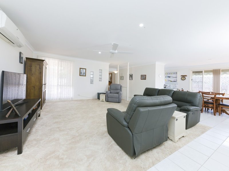 Photo - Villa 2/6 Asplenii Crescent, Tuncurry NSW 2428 - Image 2