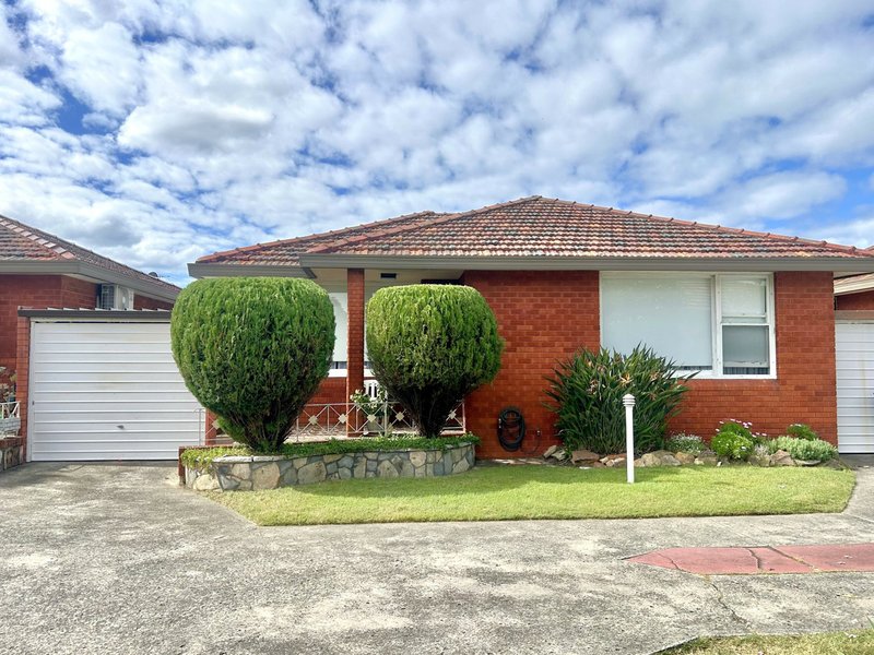 Photo - Villa 3/36 Archbald Avenue, Brighton-Le-Sands NSW 2216 - Image 1