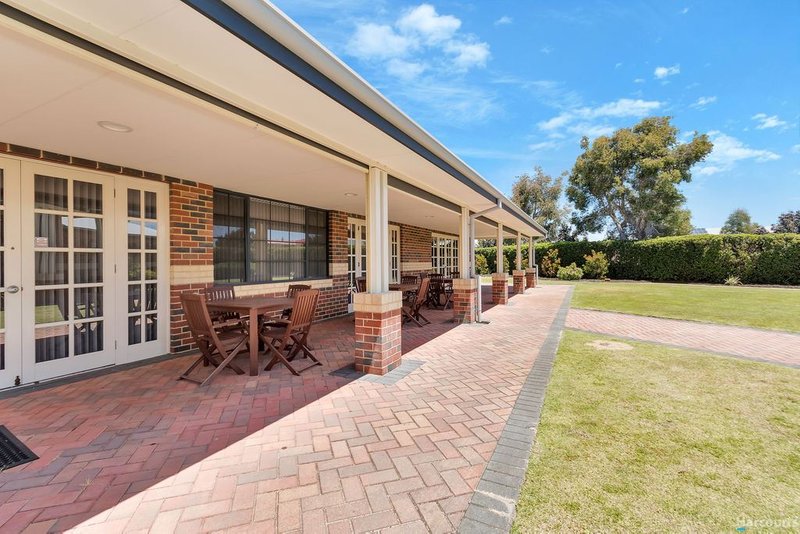 Photo - Villa 40/41 Geographe Way, Thornlie WA 6108 - Image 19