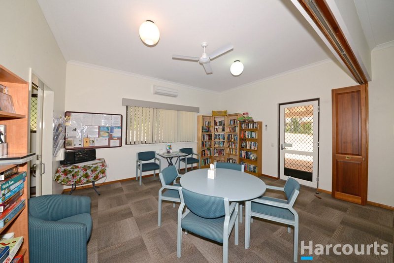 Photo - Villa 4/2 Fenton Street, Mundaring WA 6073 - Image 3