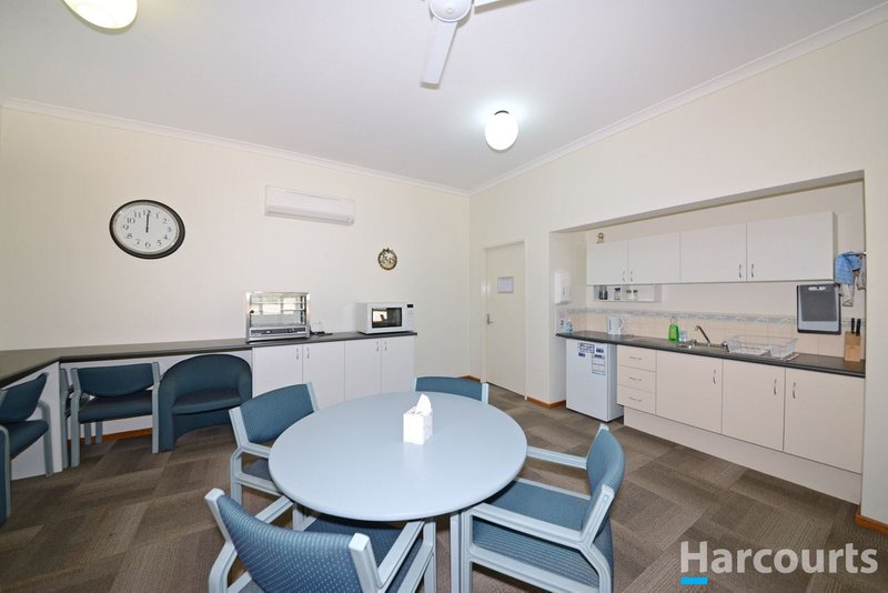 Photo - Villa 4/2 Fenton Street, Mundaring WA 6073 - Image 6