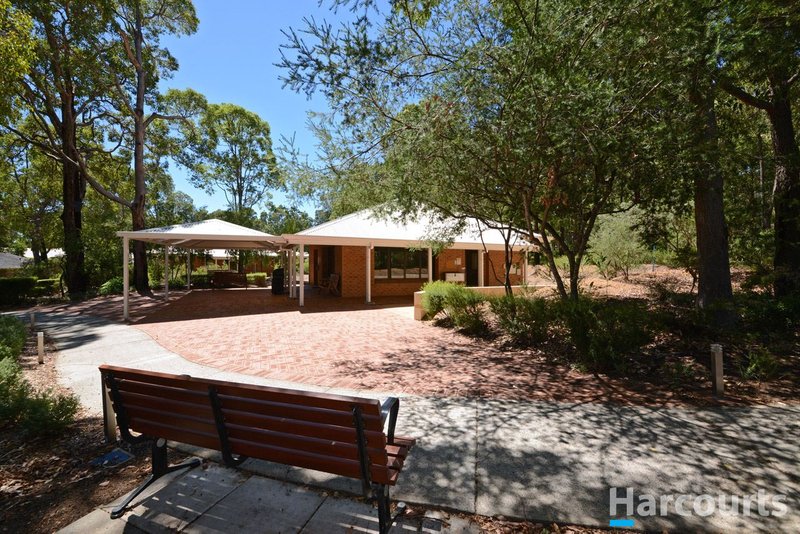 Photo - Villa 4/2 Fenton Street, Mundaring WA 6073 - Image 12