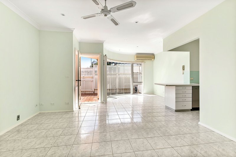 Photo - Villa 4/21 Florence Street, Ramsgate Beach NSW 2217 - Image 4