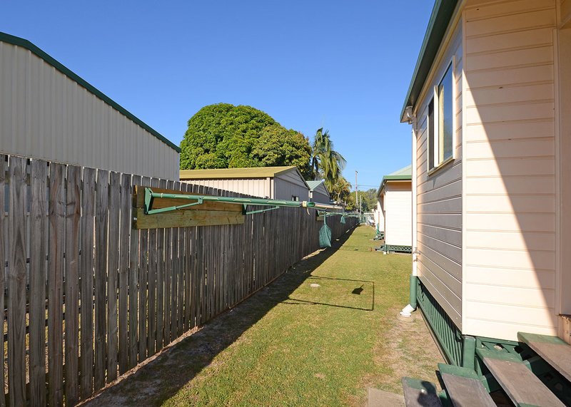 Photo - Villa 5, 80 Burrum Street, Burrum Heads QLD 4659 - Image 17