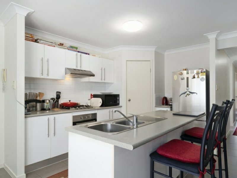 Photo - Villa 6/62-64 Pauls Road, Upper Caboolture QLD 4510 - Image 3