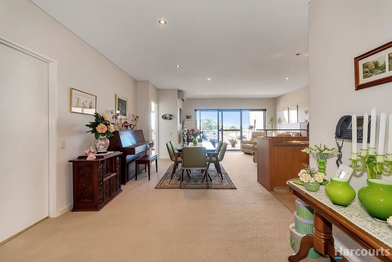 Photo - Villa 69/10 Roebuck Drive, Salter Point WA 6152 - Image 8