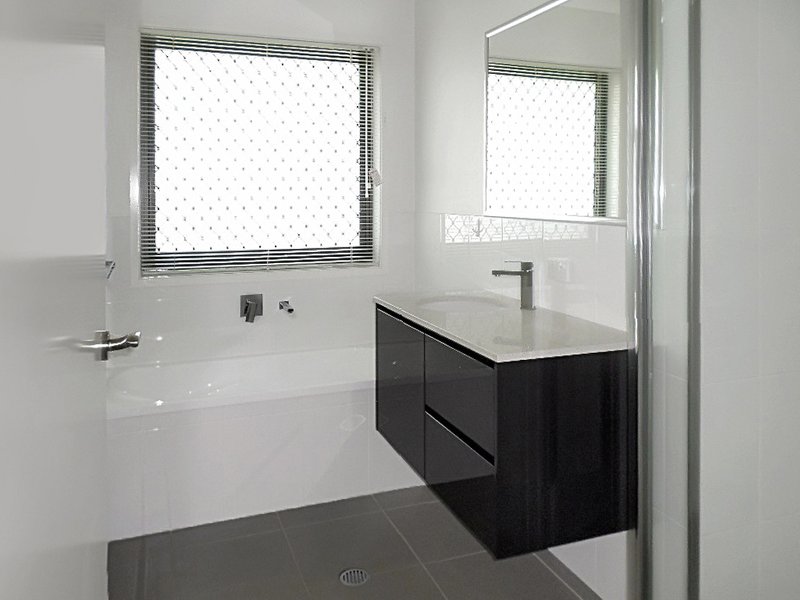 Photo - Yamanto QLD 4305 - Image 7