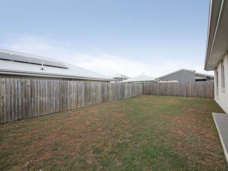 Photo - z14 Merion Crescent, North Lakes QLD 4509 - Image 11