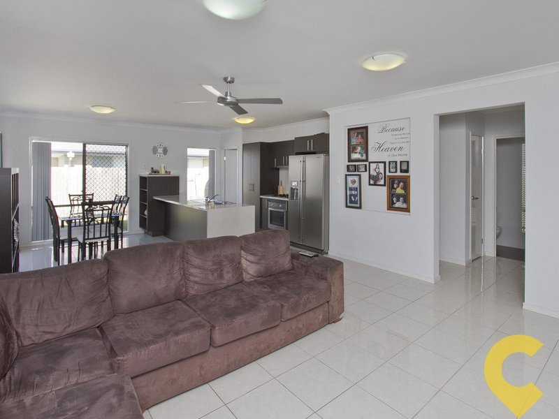 Photo - z7 Wells Close, North Lakes QLD 4509 - Image 6