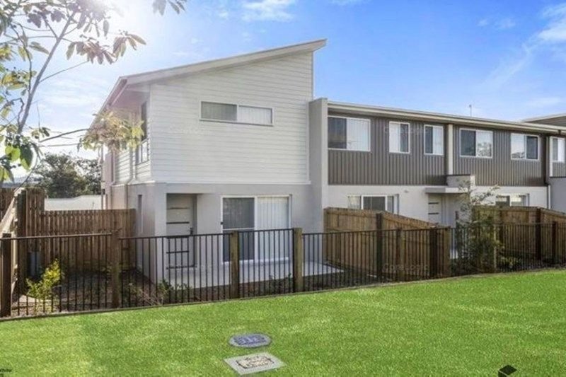 Photo - Z9/4 Rhiana Street, Pimpama QLD 4209 - Image 1