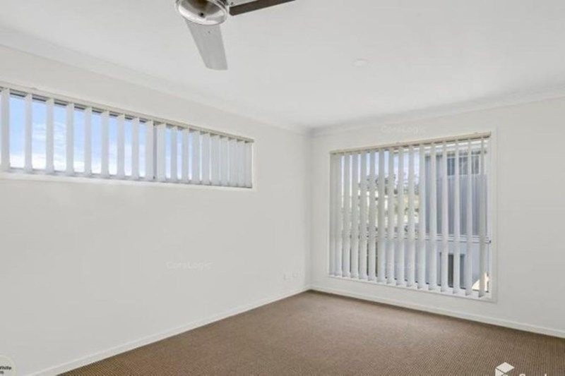 Photo - Z9/4 Rhiana Street, Pimpama QLD 4209 - Image 4